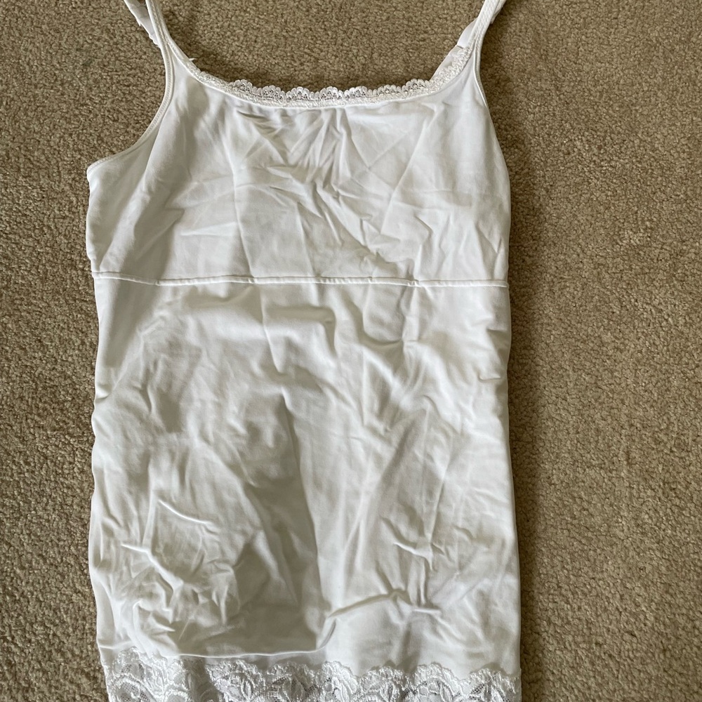 Maidenform White Lace Trim Shapewear